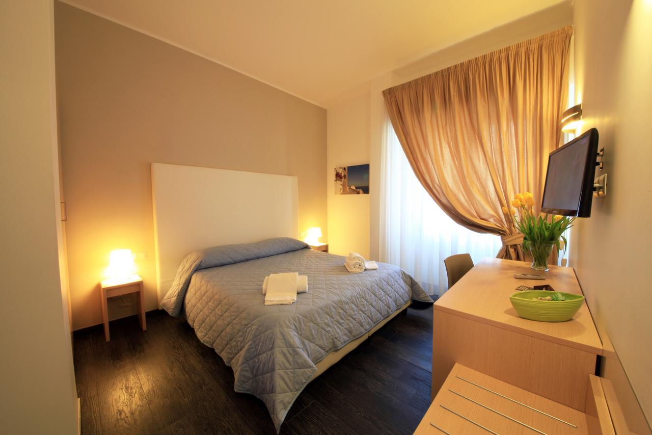 Large Single Room,641970276:JPEG